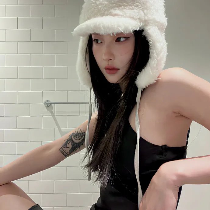 身为VTuber的我因为忘记关台而成了传说